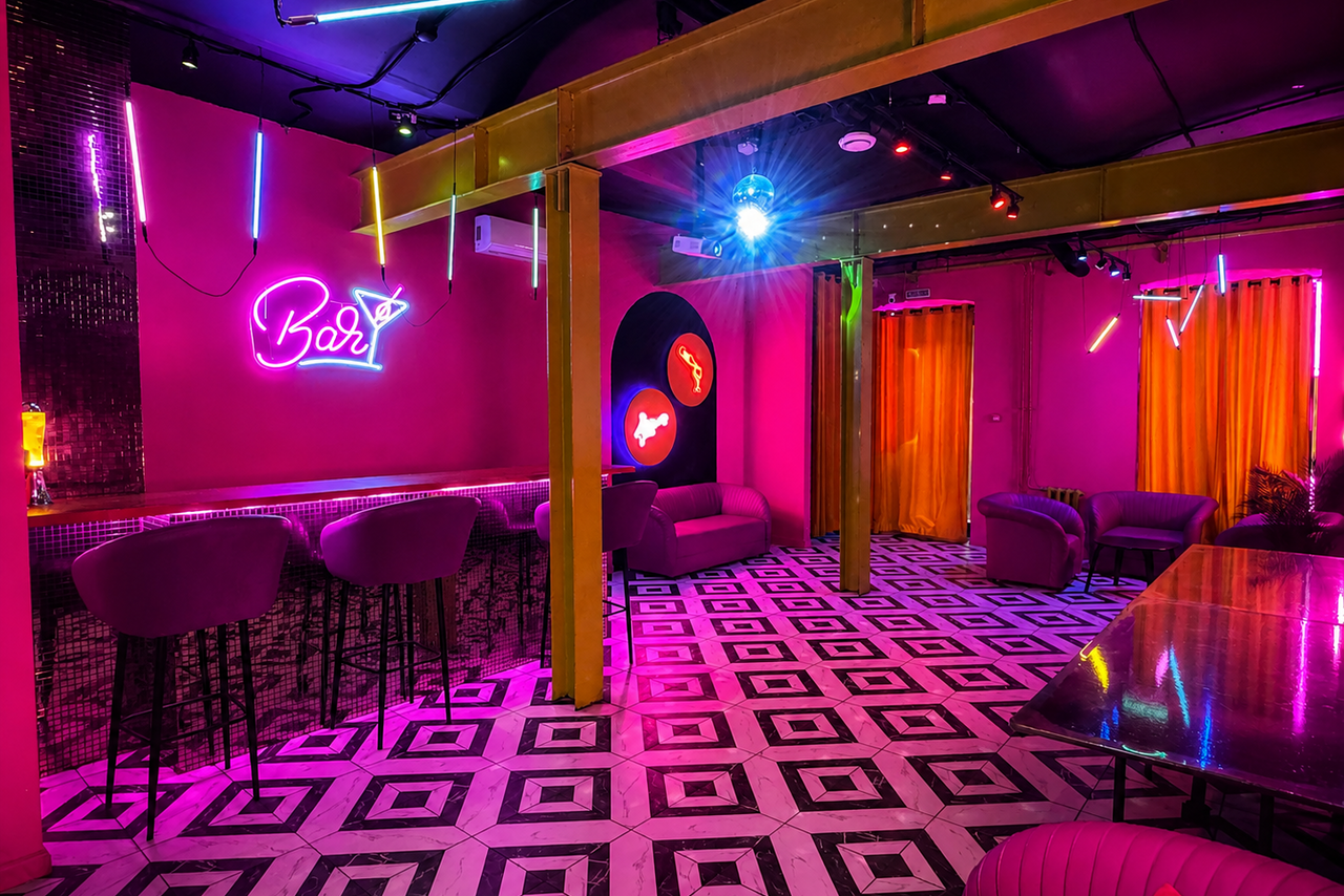 Арендовать Плэйс Лофт. Prisma Loft (Призма Лофт)