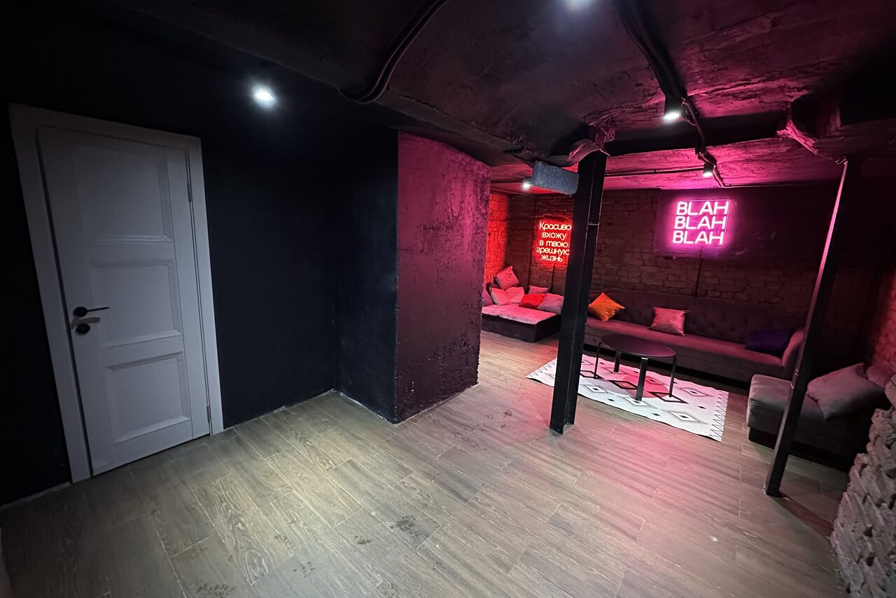 Арендовать Лофт-зал с двумя комнатами