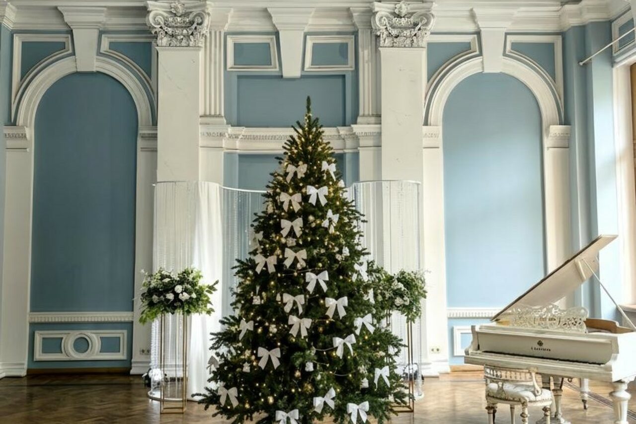 Арендовать Светлый зал в классическом стиле