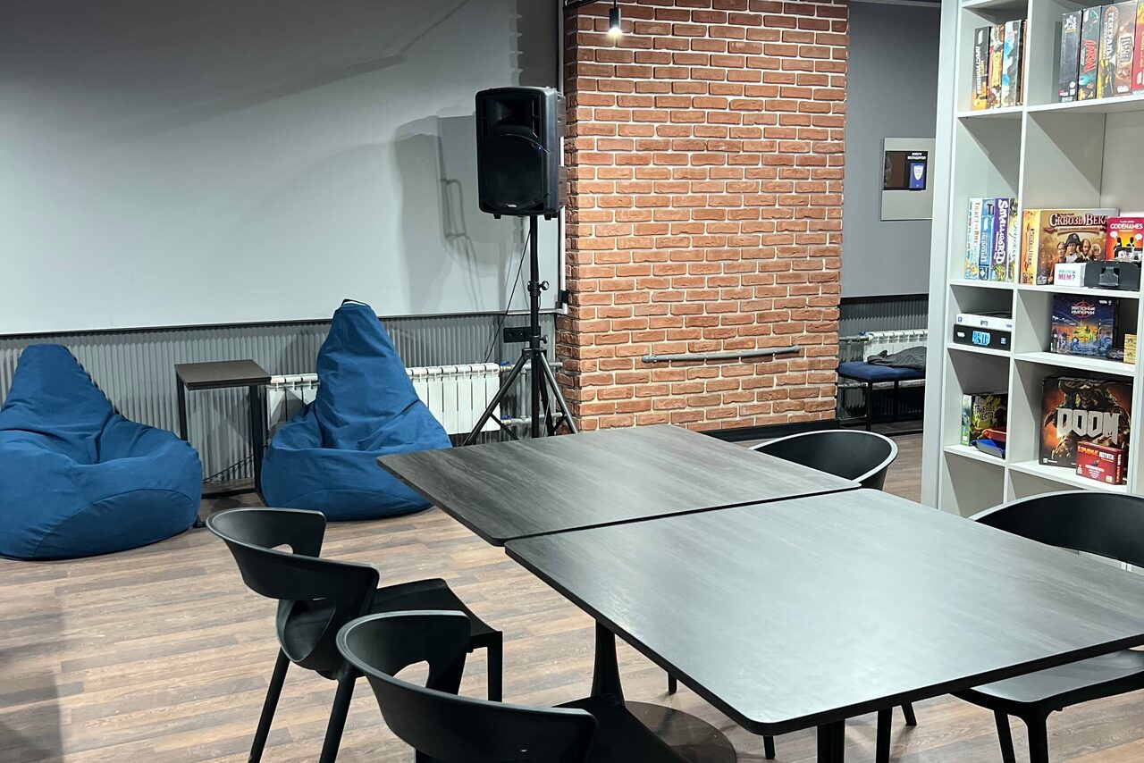 Арендовать Просторное антикафе