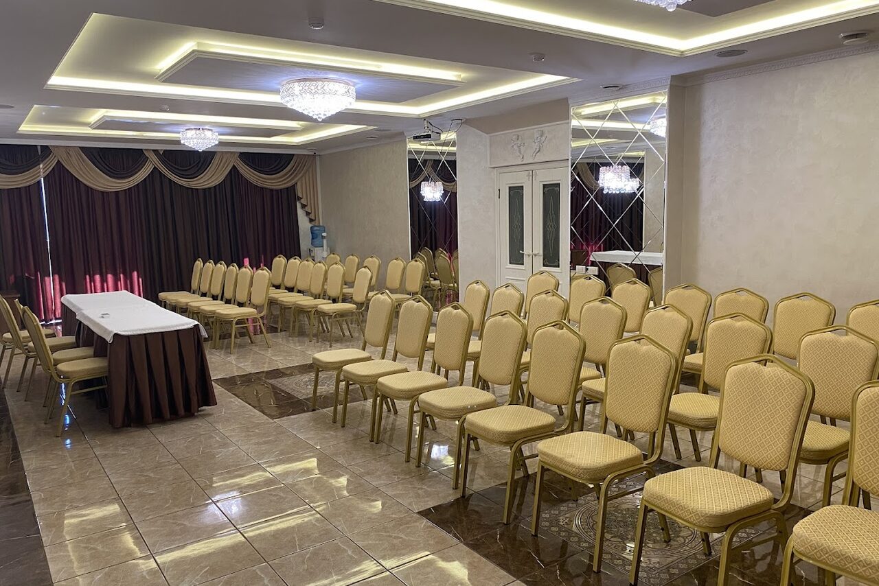 Арендовать Роскошный конференц-зал