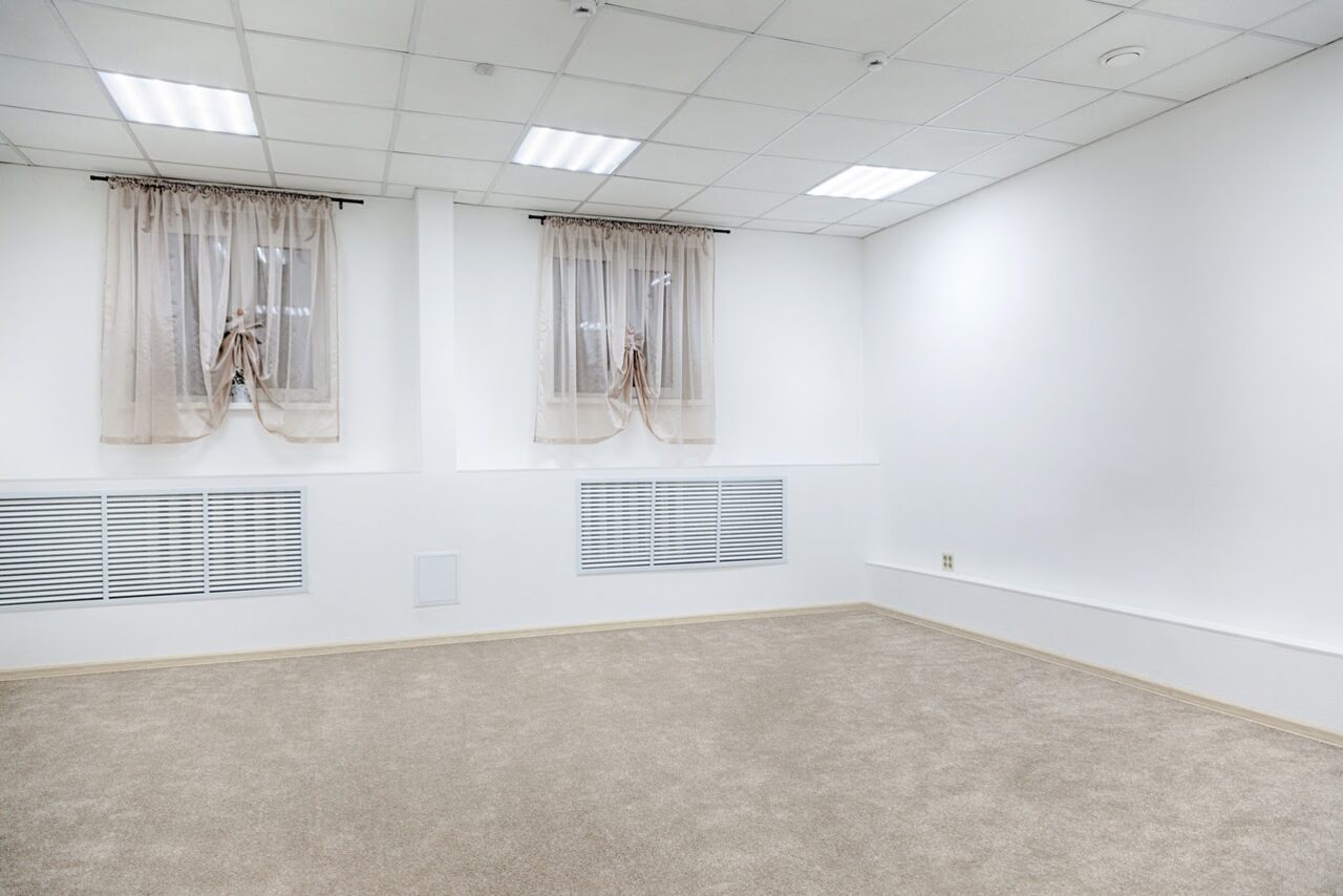 Арендовать Белый тренинг зал