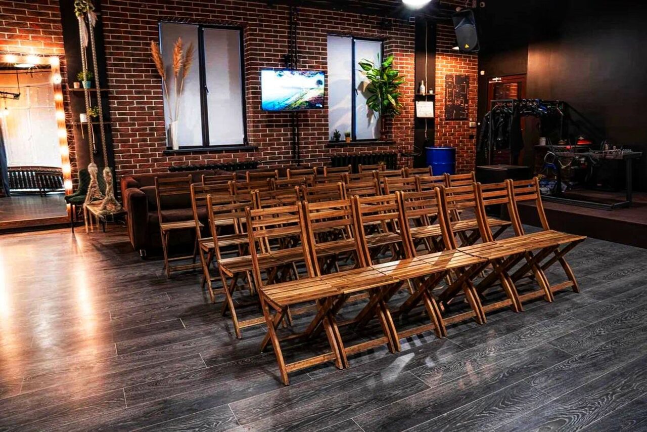 Арендовать Просторный лофт с грилем и верандой