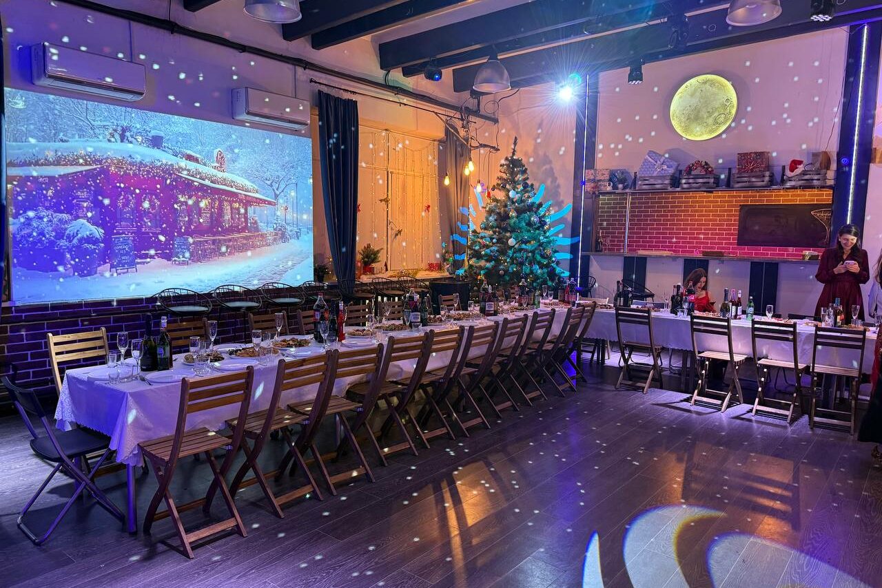 Арендовать Просторный лофт с грилем и верандой