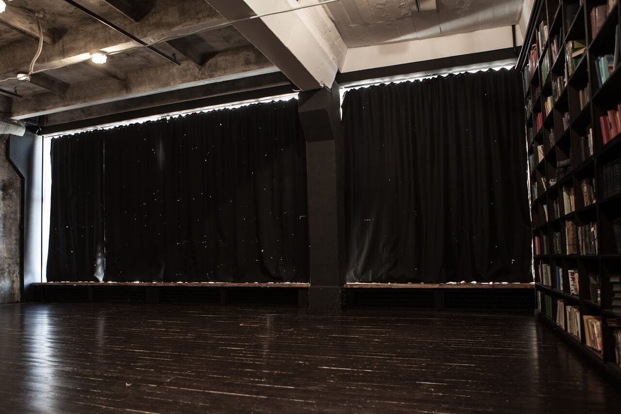 Арендовать Зал для фотосессий и других мероприятий