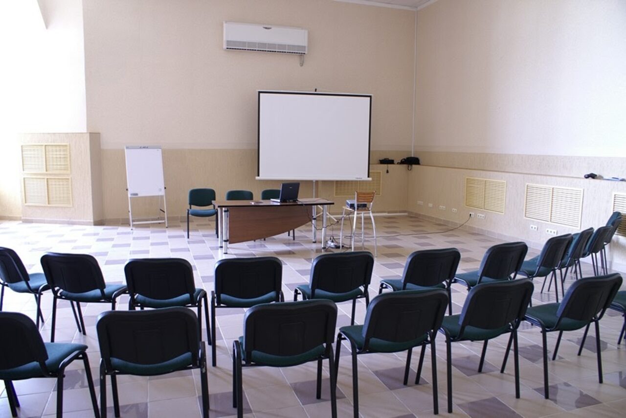 Арендовать Конференц-зал