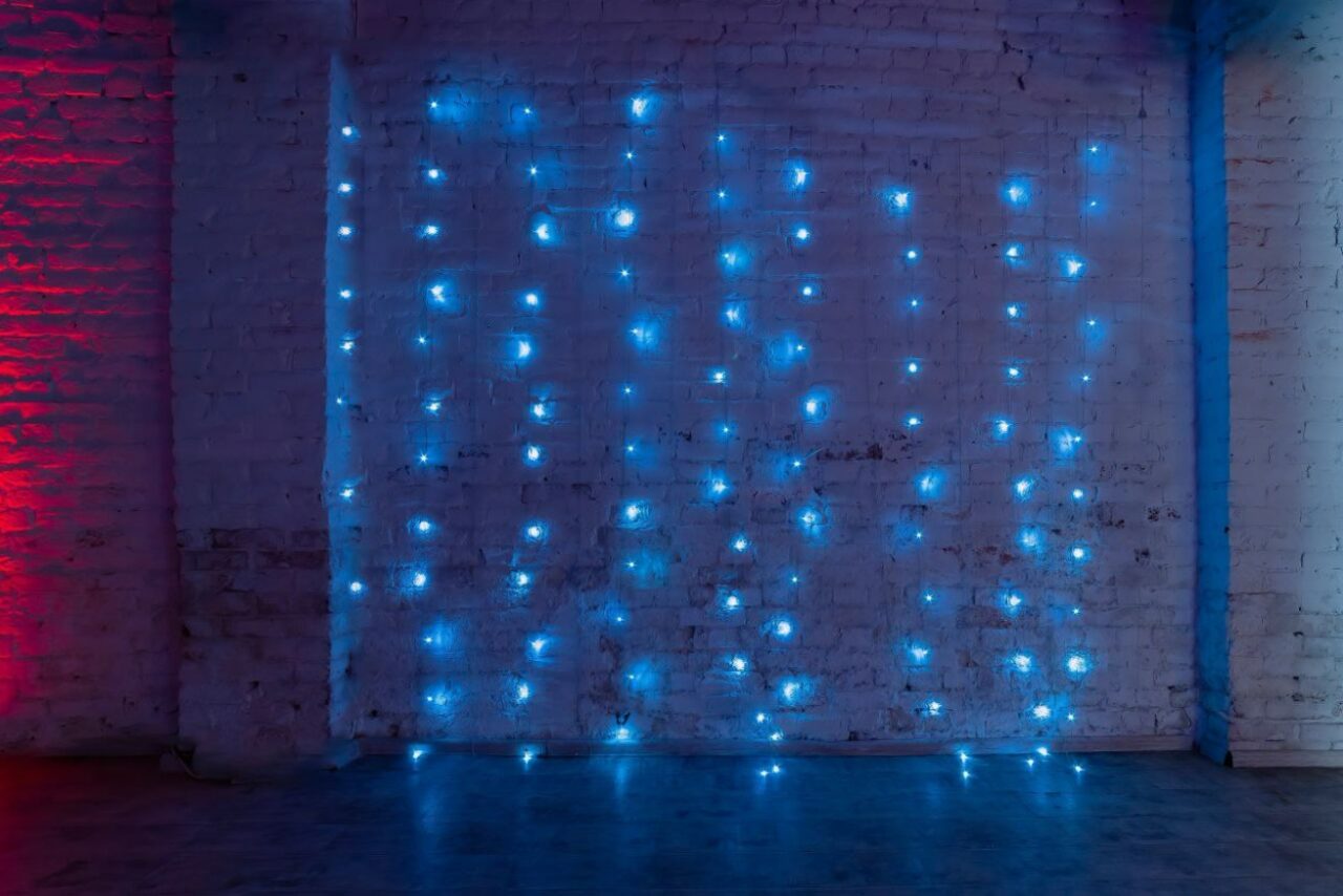 Арендовать Уютный лофт со светомузыкой