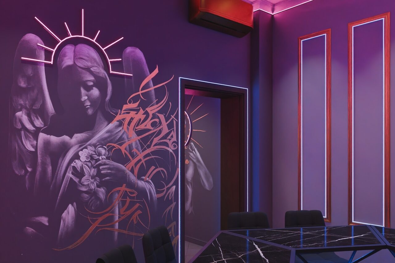 Арендовать ИглуЛофт. Свифт. Античный лофт-зал с неоном