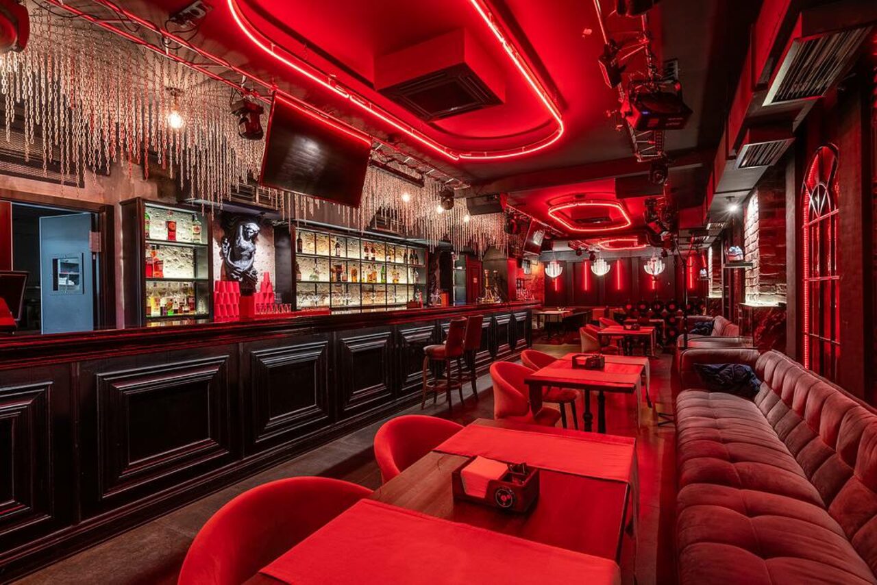 Арендовать Бард&Укулеле. Black Лофт-бар 