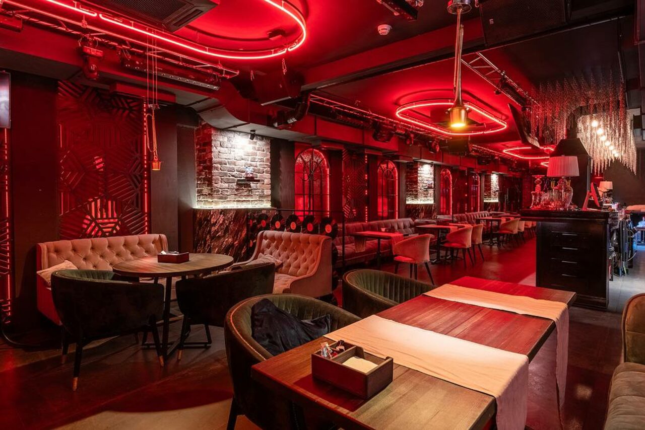 Арендовать Бард&Укулеле. Black Лофт-бар 