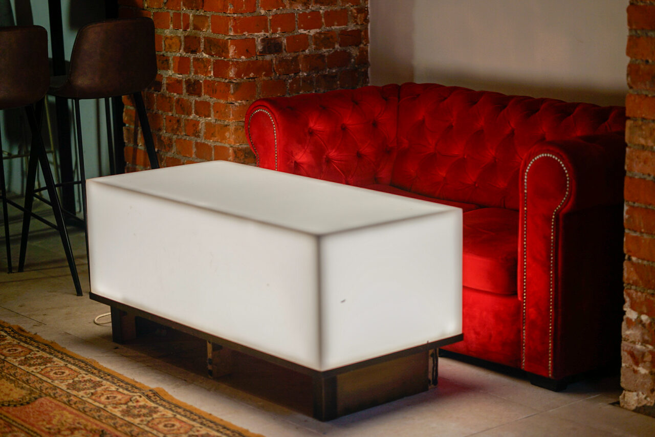 Арендовать Уютный лофт со сценой