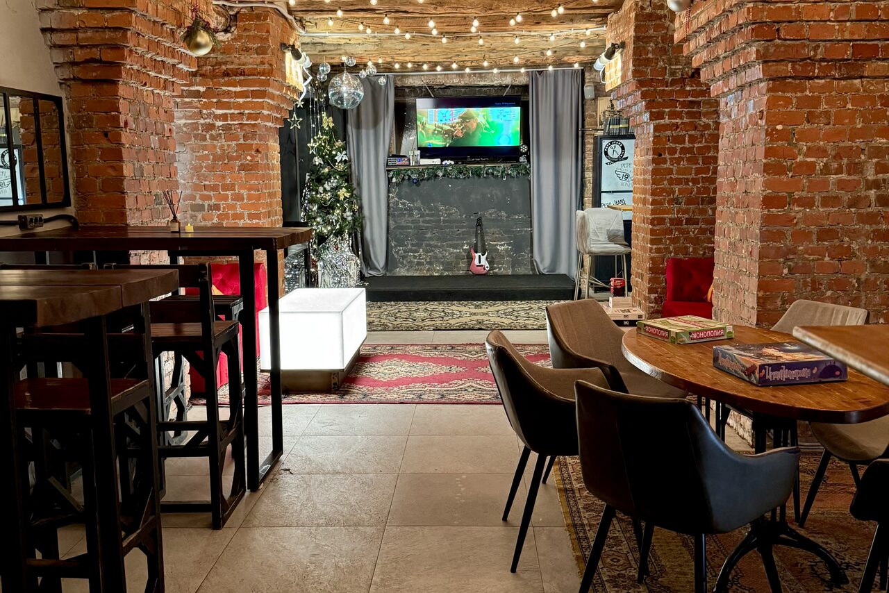 Арендовать Уютный лофт со сценой