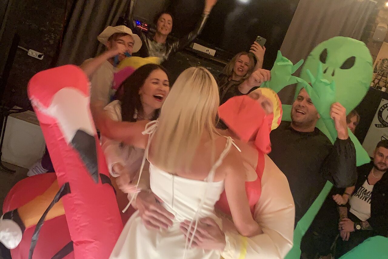 Арендовать Уютный лофт со сценой