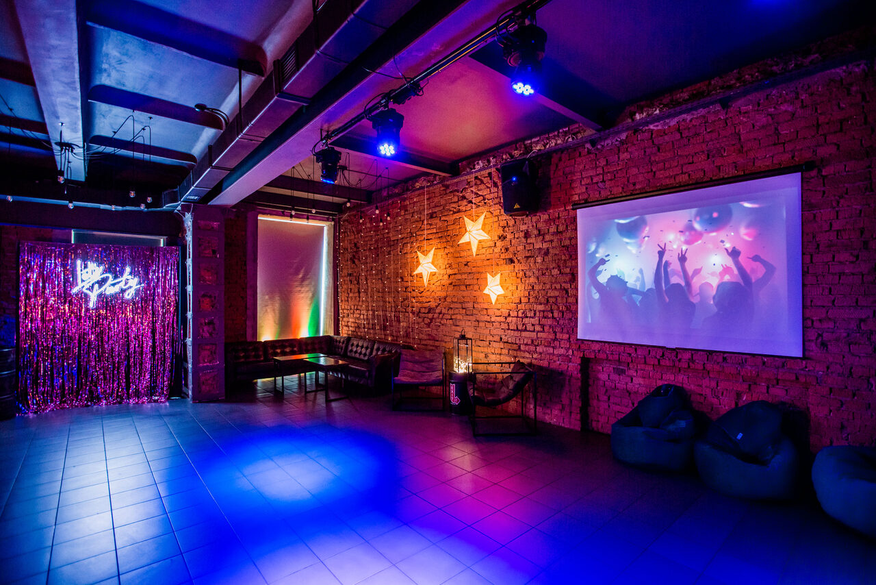 Арендовать Атмосферное лофт-пространство с выходом на веранду