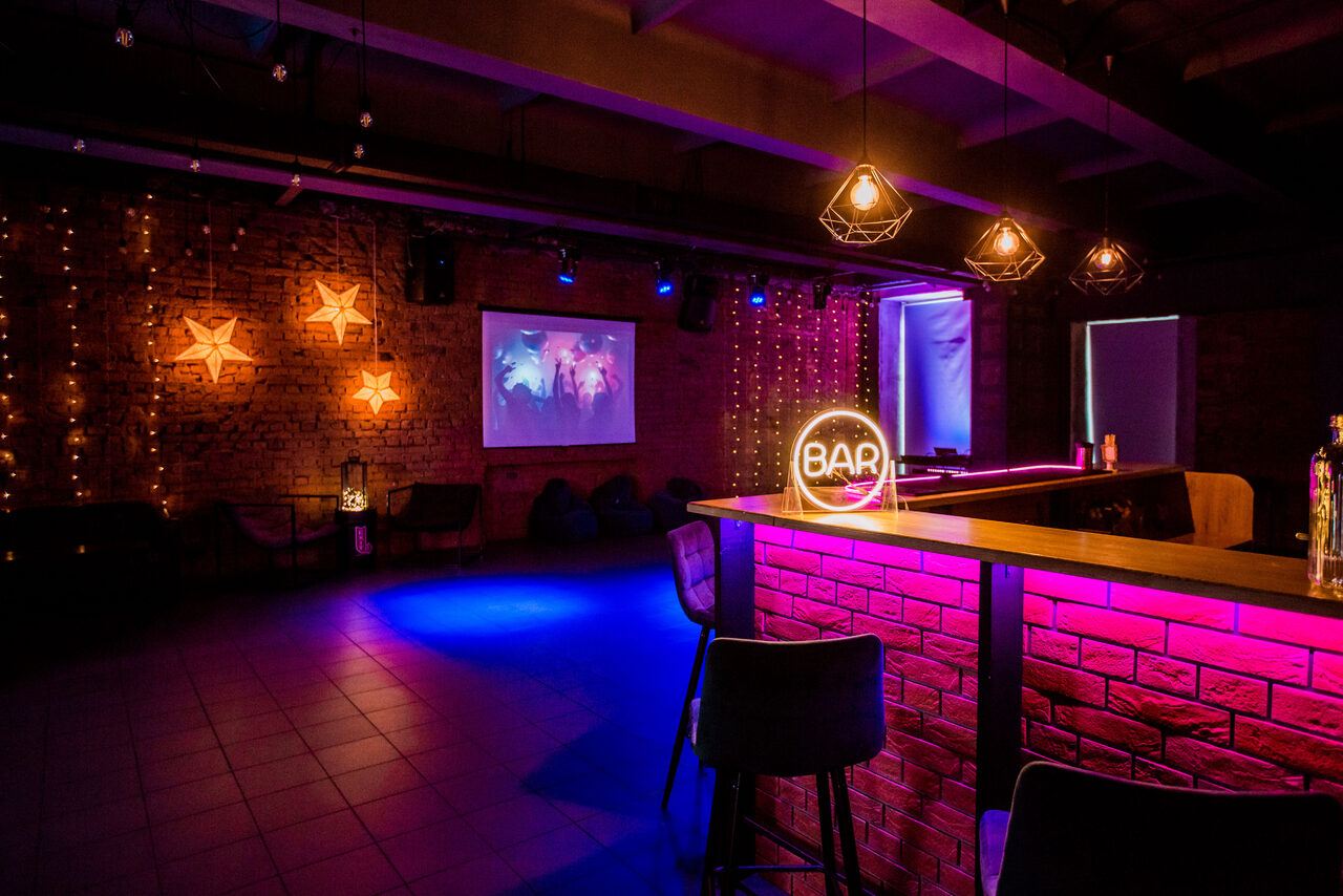 Арендовать Атмосферное лофт-пространство с выходом на веранду