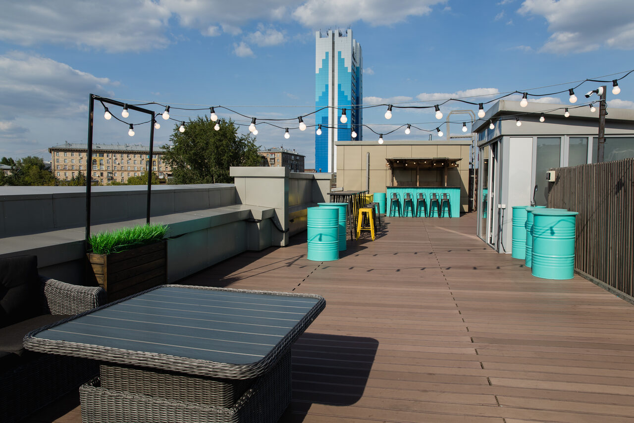 Арендовать Атмосферное лофт-пространство с выходом на веранду