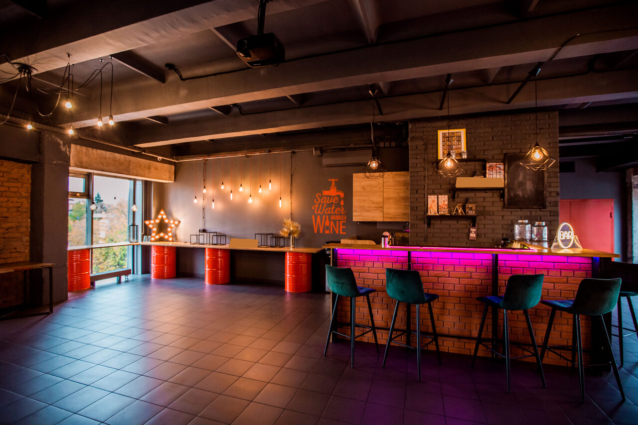 Арендовать Атмосферное лофт-пространство с выходом на веранду