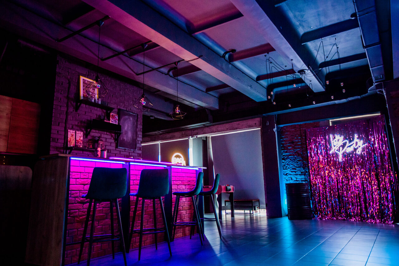 Арендовать Атмосферное лофт-пространство с выходом на веранду