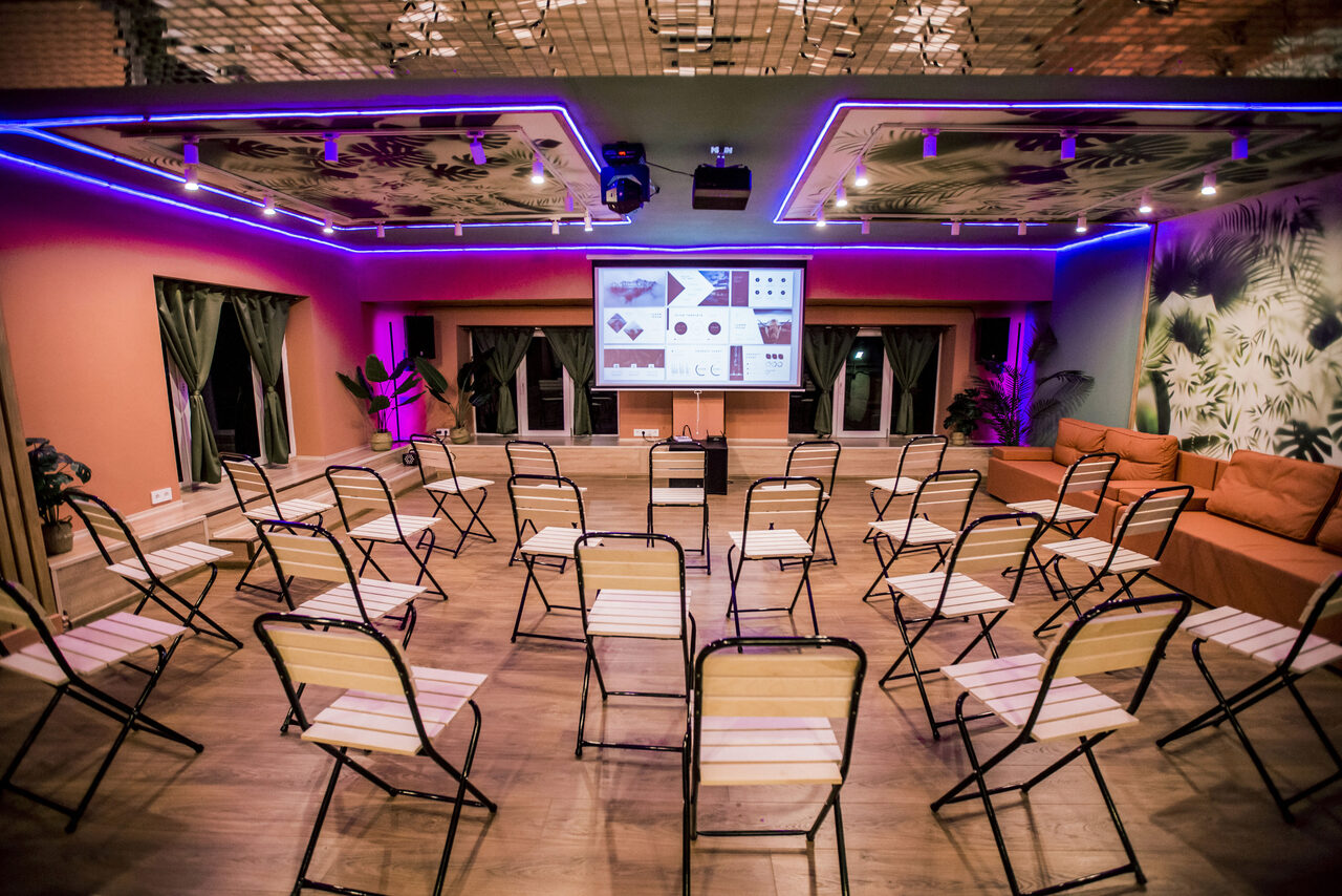 Арендовать Тропический лофт с современным дизайном и верандой