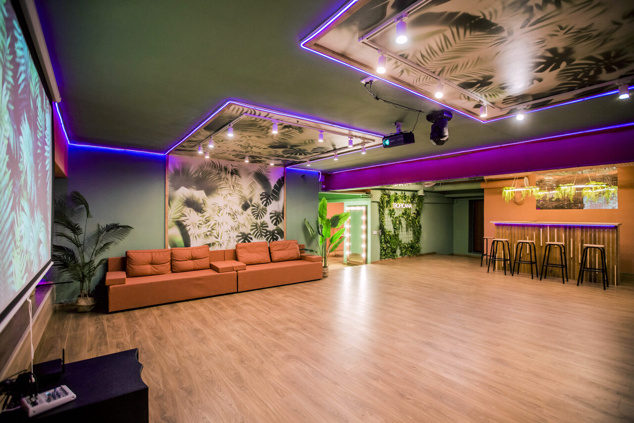 Арендовать Тропический лофт с современным дизайном и верандой