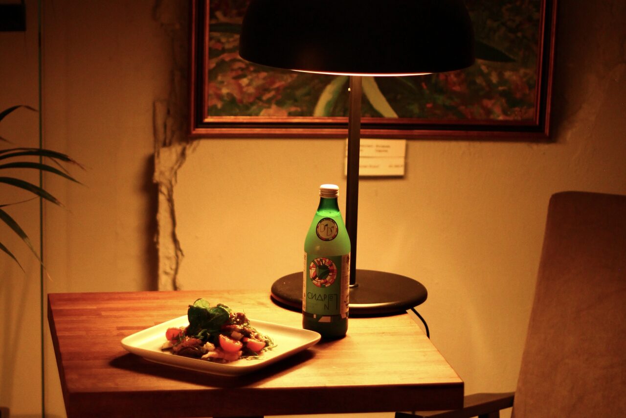 Арендовать Аутентичный лофт-зал в ретро стиле