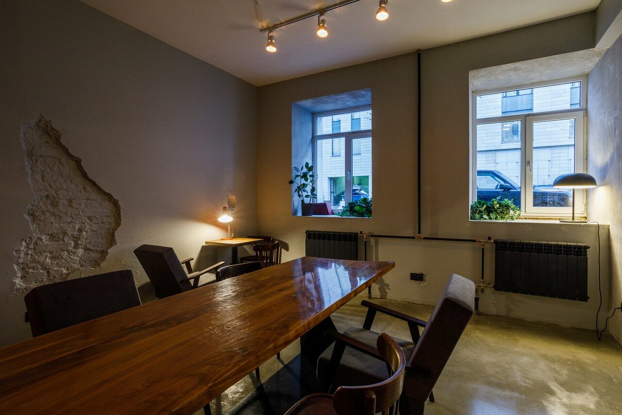 Арендовать Аутентичный лофт-зал в ретро стиле