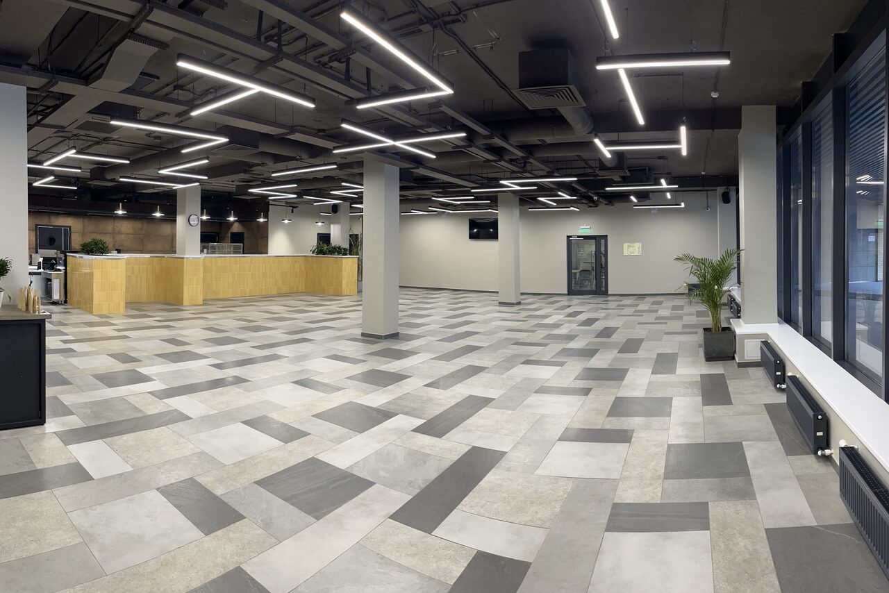 Арендовать Пространство с большими окнами для ваших мероприятий