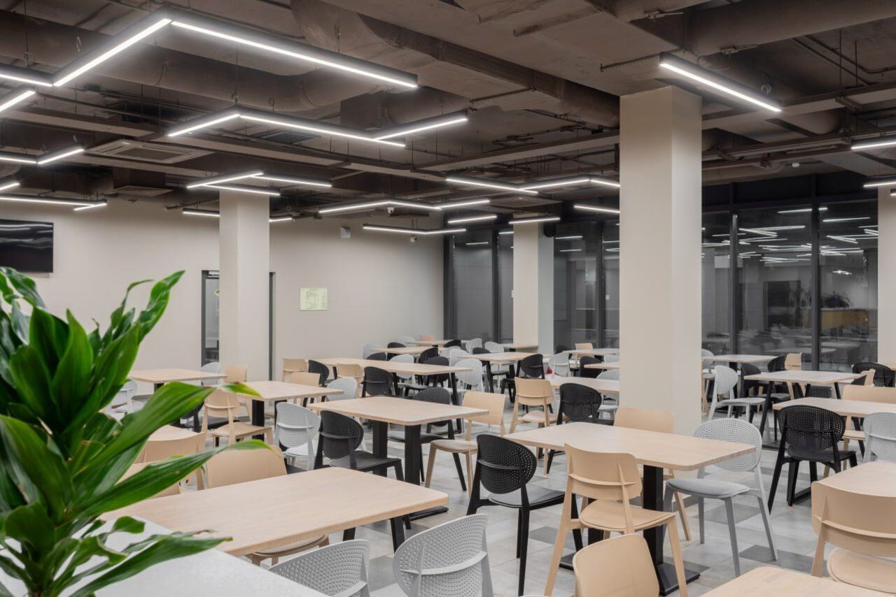 Арендовать Пространство с большими окнами для ваших мероприятий