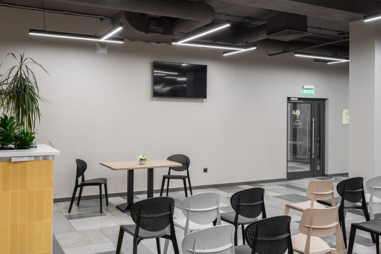 Арендовать Пространство с большими окнами для ваших мероприятий