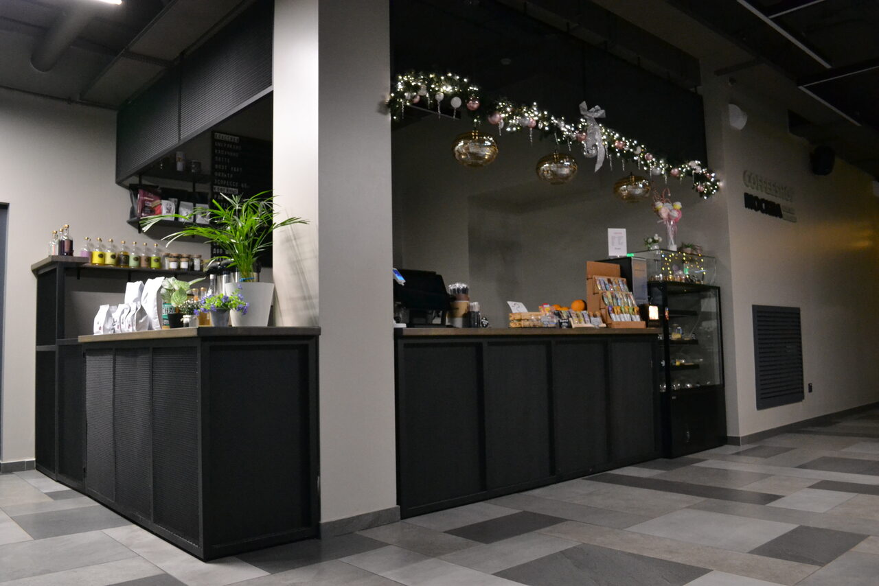 Арендовать Пространство с большими окнами для ваших мероприятий