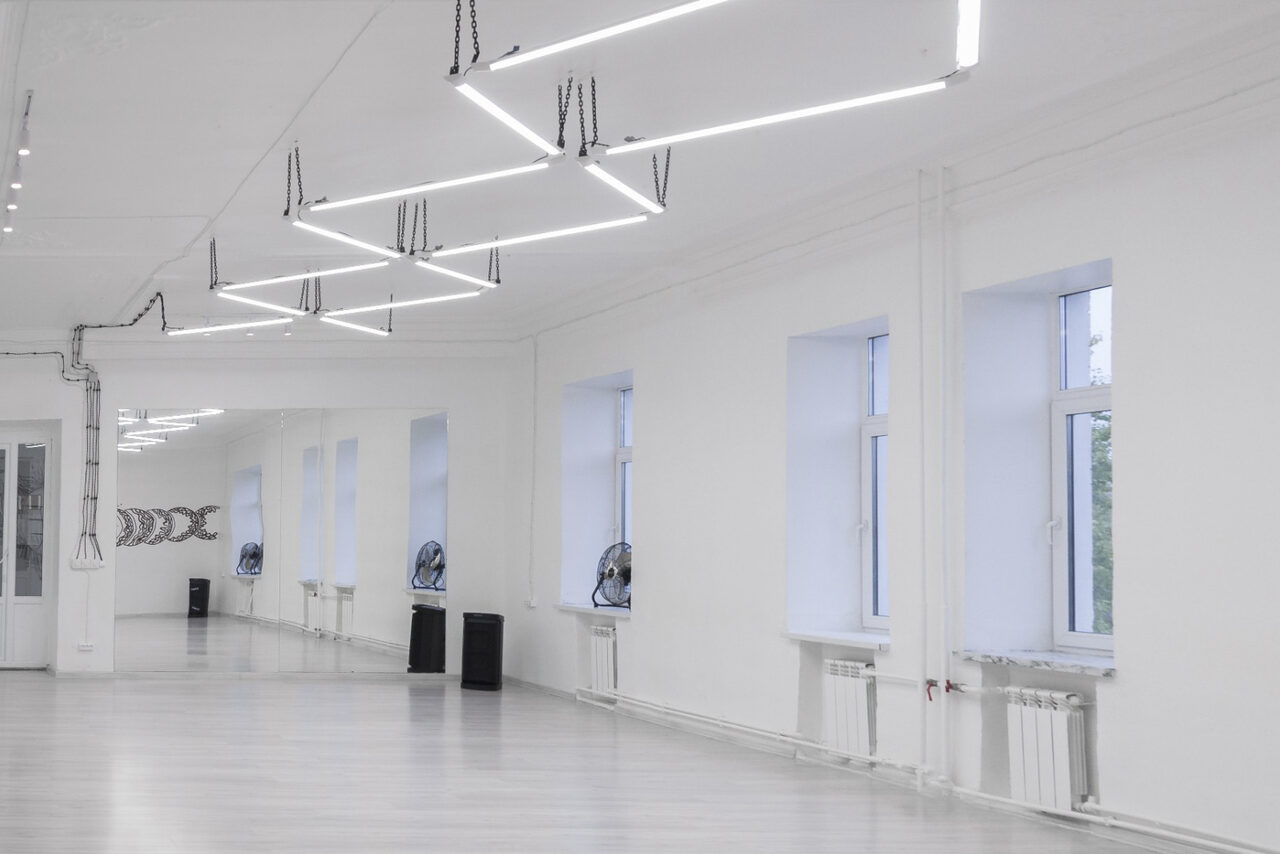 Арендовать Белый танцевальный зал