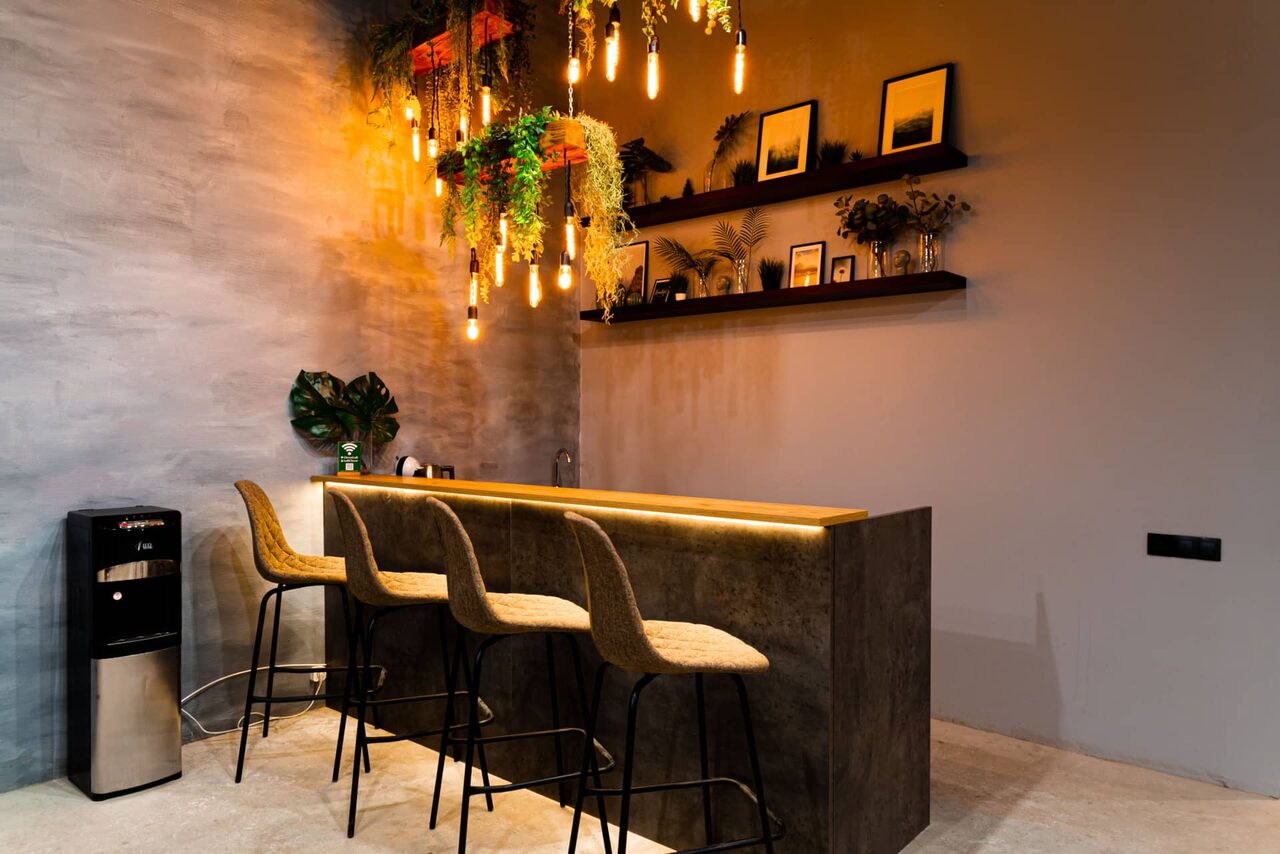 Арендовать Лофт в эко-стиле с большими окнами и выходом на веранду