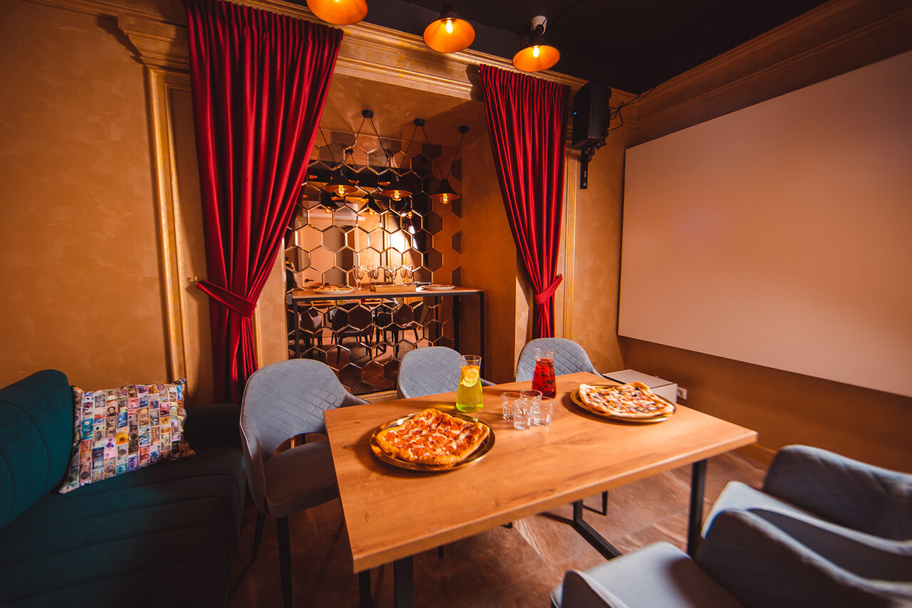 Арендовать Тематический лофт-зал