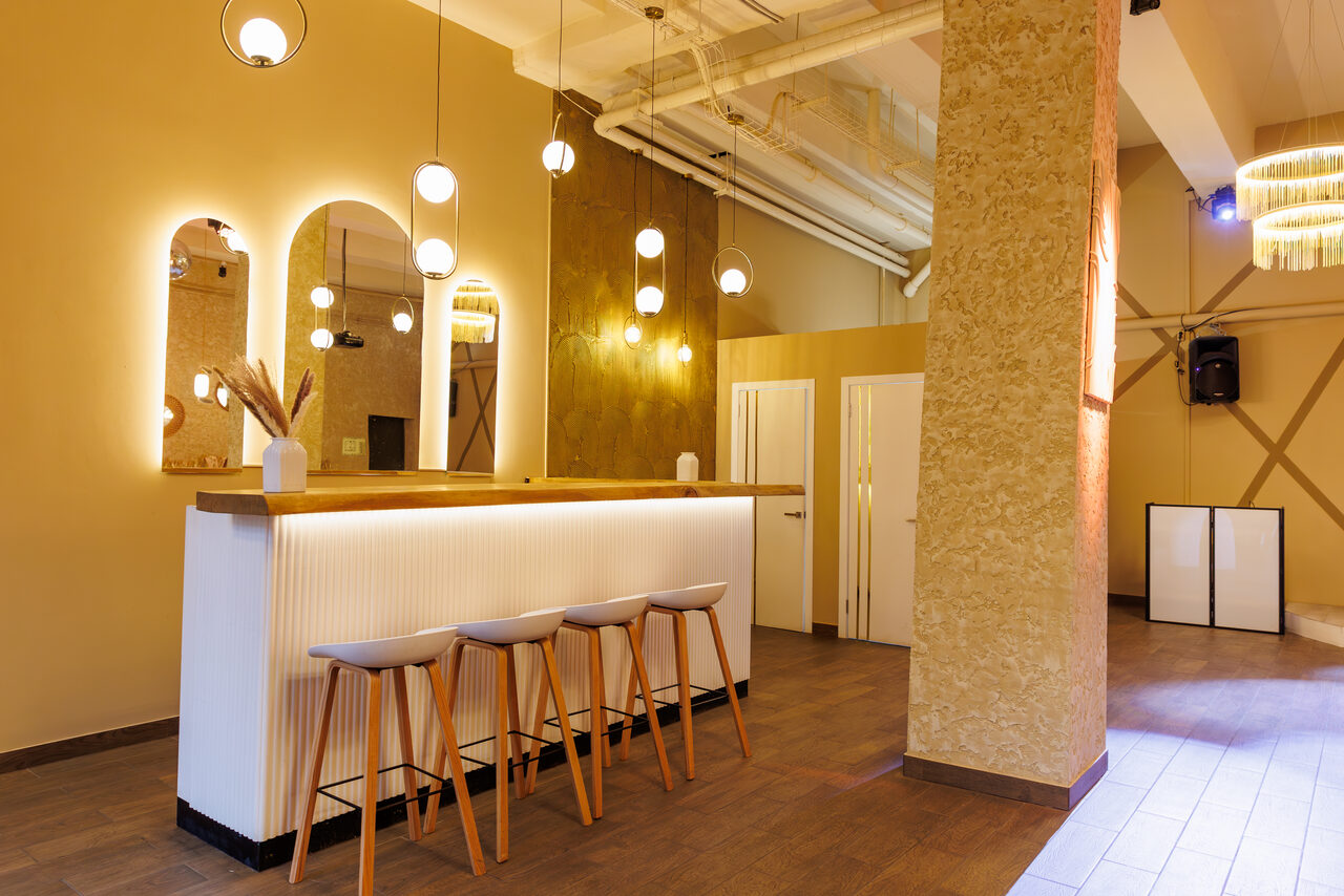 Арендовать Светлый лофт с современным дизайном