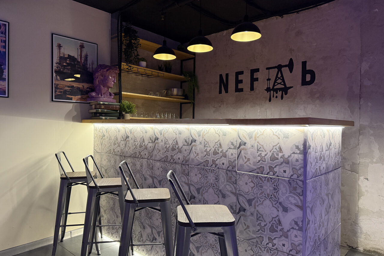 Арендовать Просторный лофт с барной стойкой