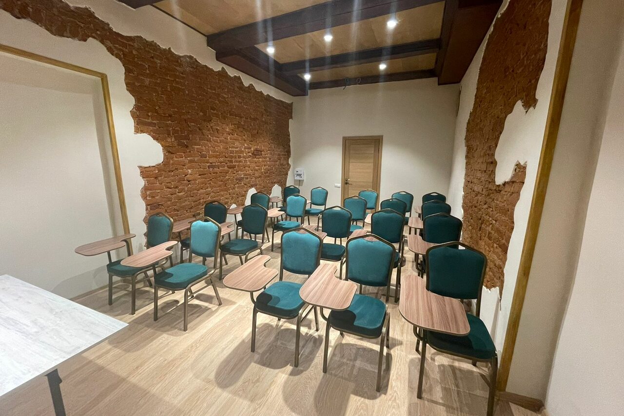 Арендовать Небольшой зал для деловых мероприятий 