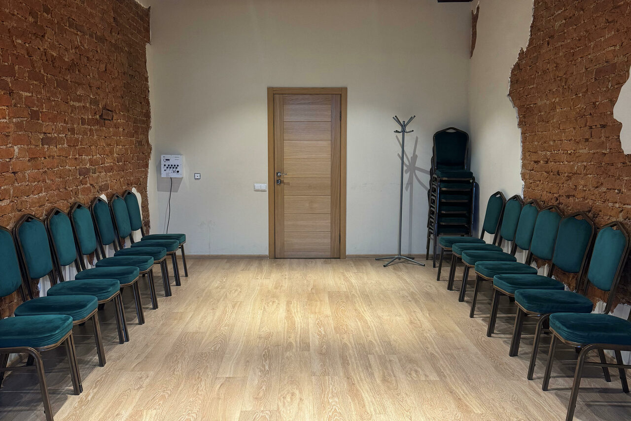 Арендовать Небольшой зал для деловых мероприятий 