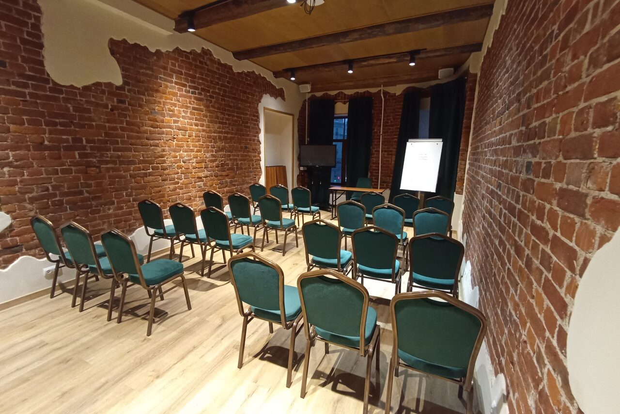 Арендовать Уютный зал для деловых мероприятий