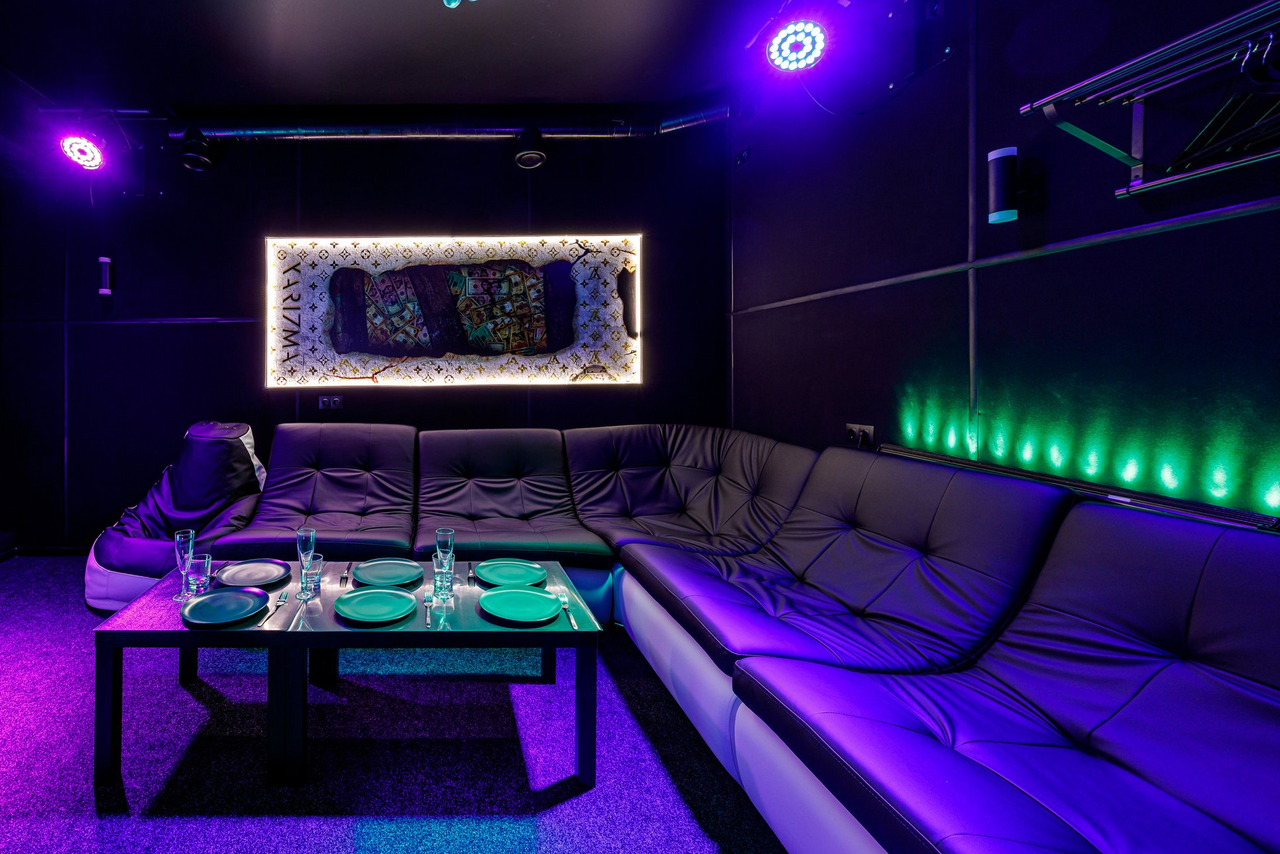 Арендовать Friend's Hall. Харизма Зал №5 Вайб 