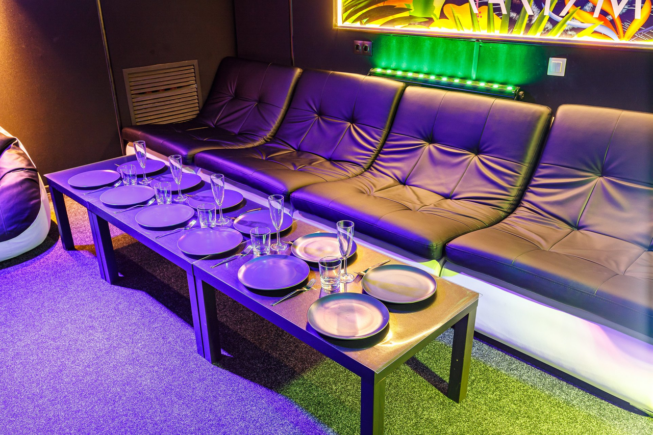 Арендовать Friend's Hall. Харизма Зал №2 Вайб