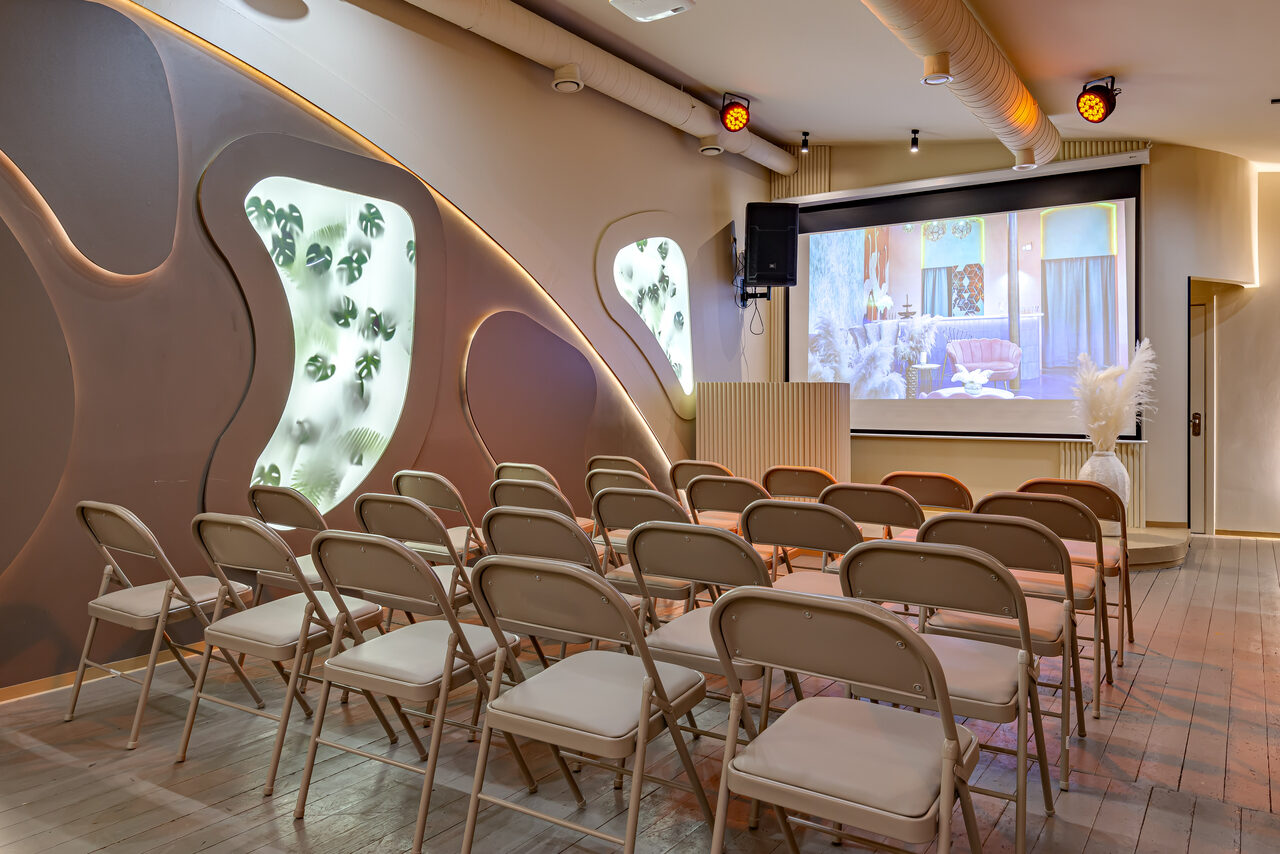 Арендовать Лофт Май. Зал Август