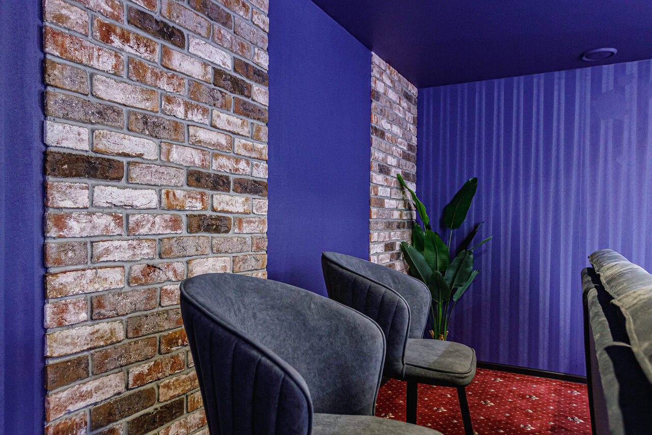 Арендовать Мини-кинозал с большим экраном