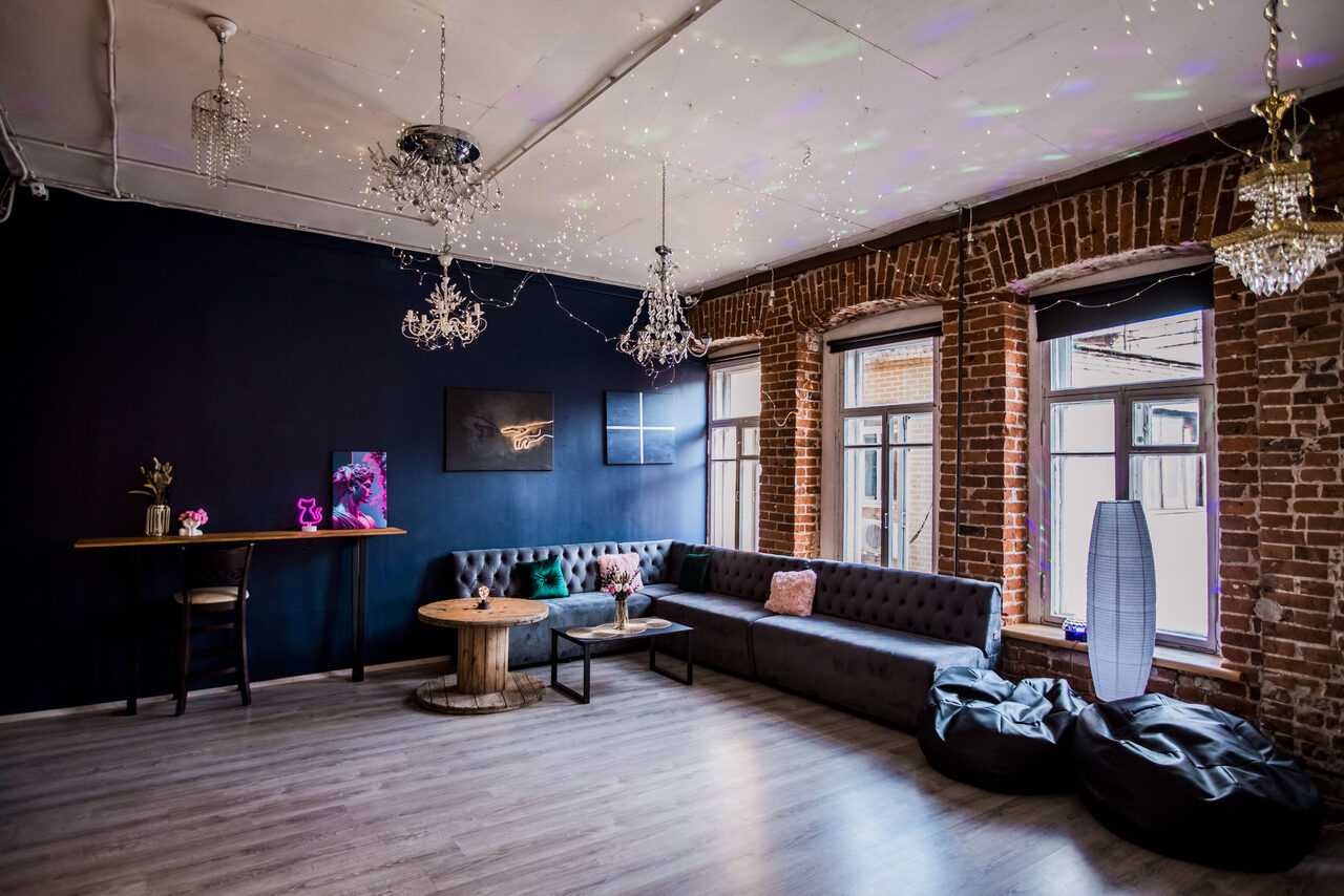 Арендовать Винтажный лофт-зал 