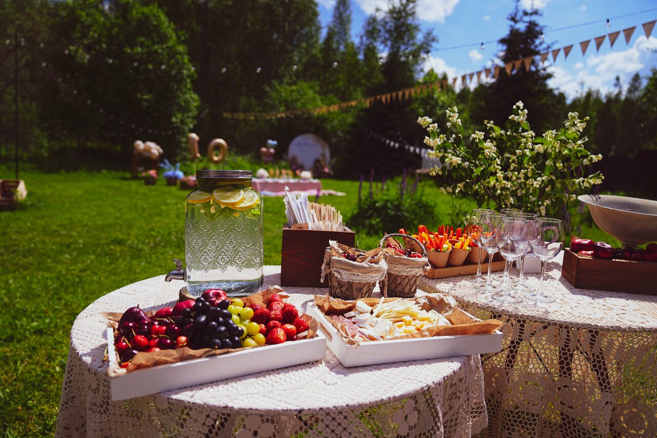 Арендовать Загородный коттедж с большой территорией в экостиле в Химках