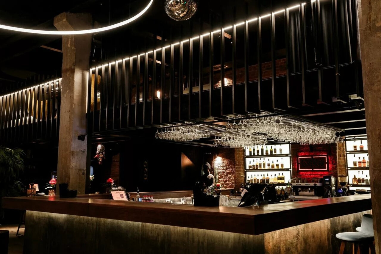 Арендовать Двухуровневый клуб под закрытие