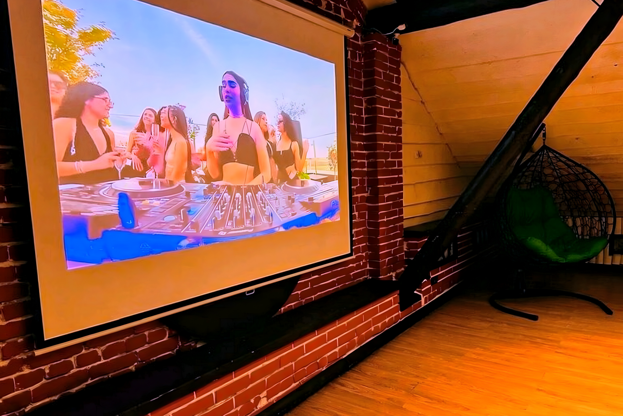 Арендовать Лофт-мансарда 