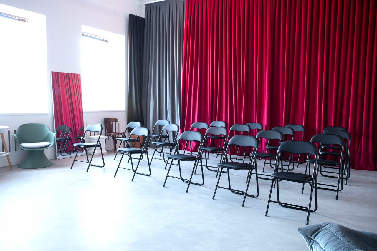 Арендовать Светлая фотостудия для мероприятий