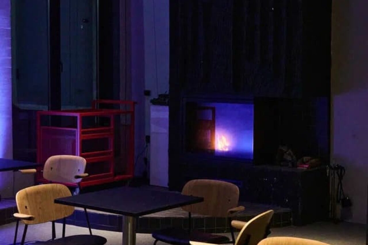 Арендовать OMEGA LOFT. Лофт с террасой и камином 