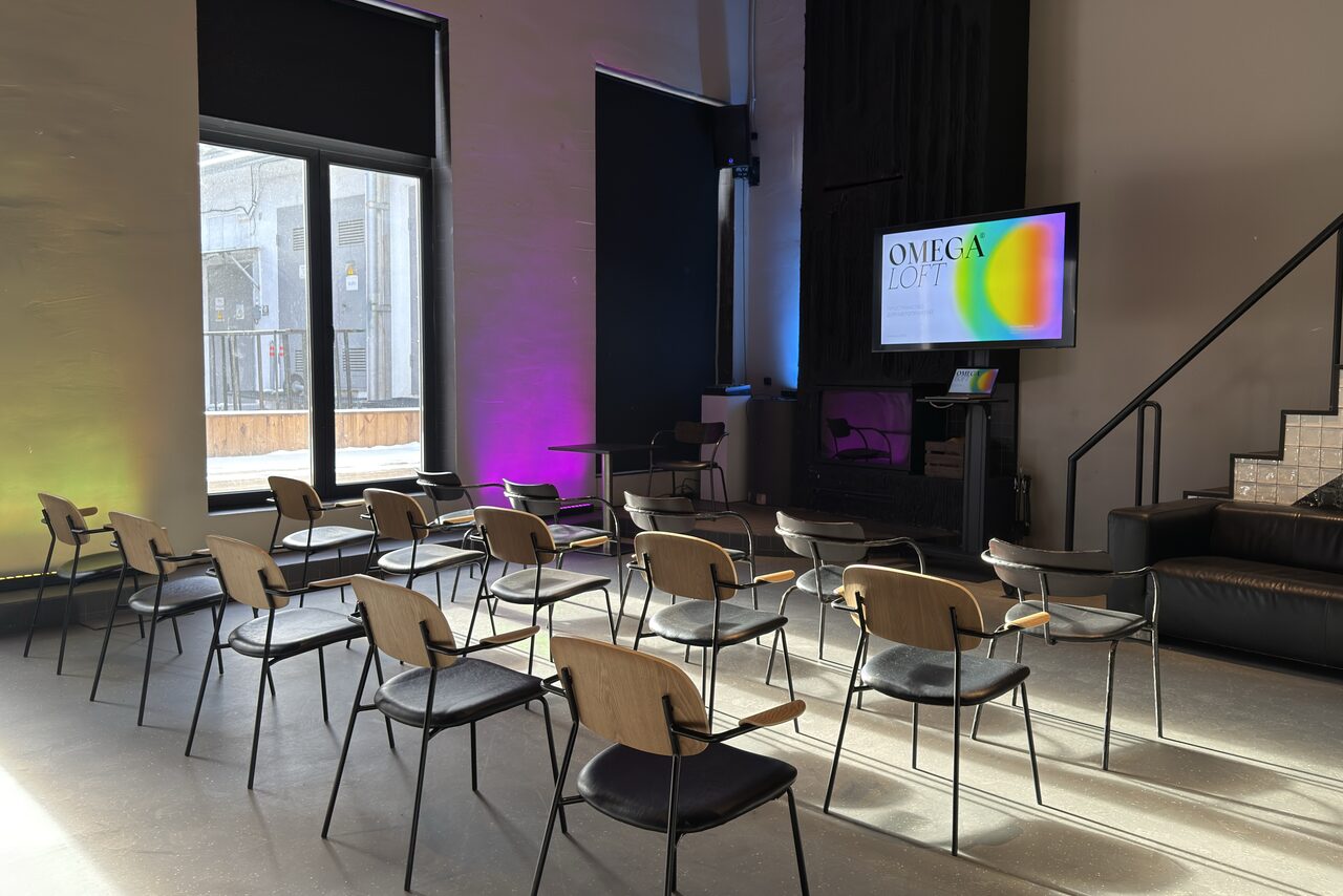 Арендовать OMEGA LOFT. Лофт с террасой и камином 