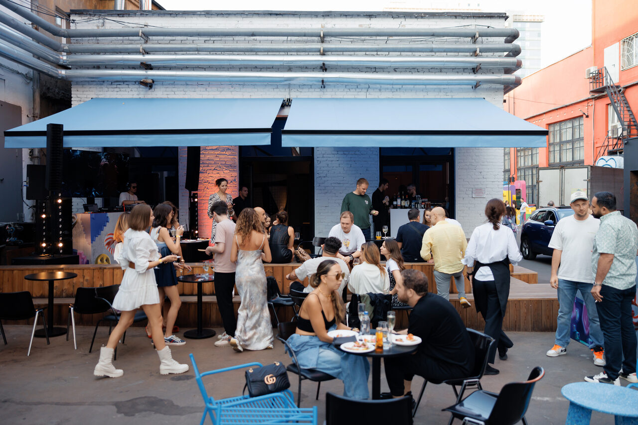 Арендовать OMEGA LOFT. Лофт с террасой и камином 